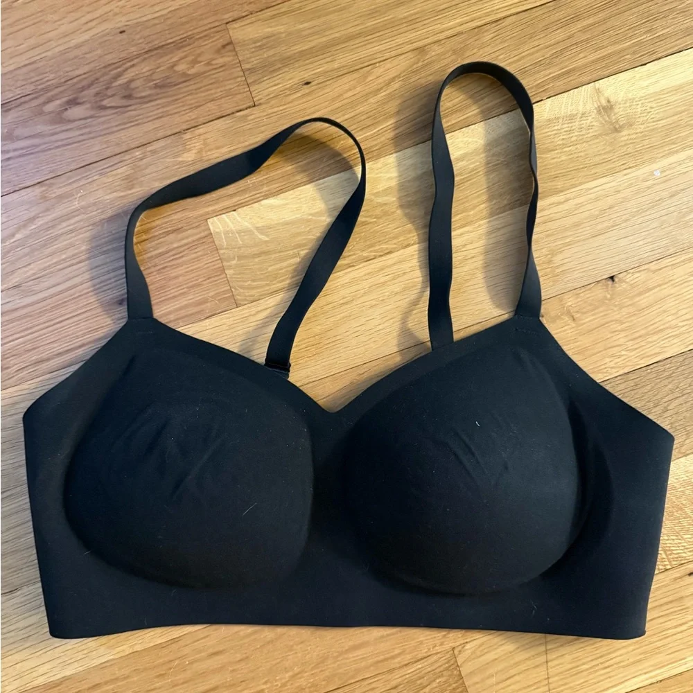 Athleta Ritual Adjustable Bra - Picture 5 of 7